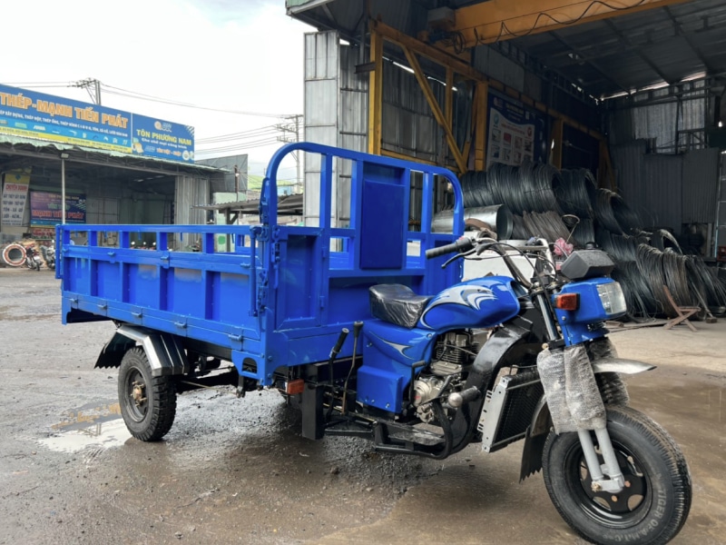 Xe ba bánh là phương tiện vận chuyển quen thuộc tại Việt Nam